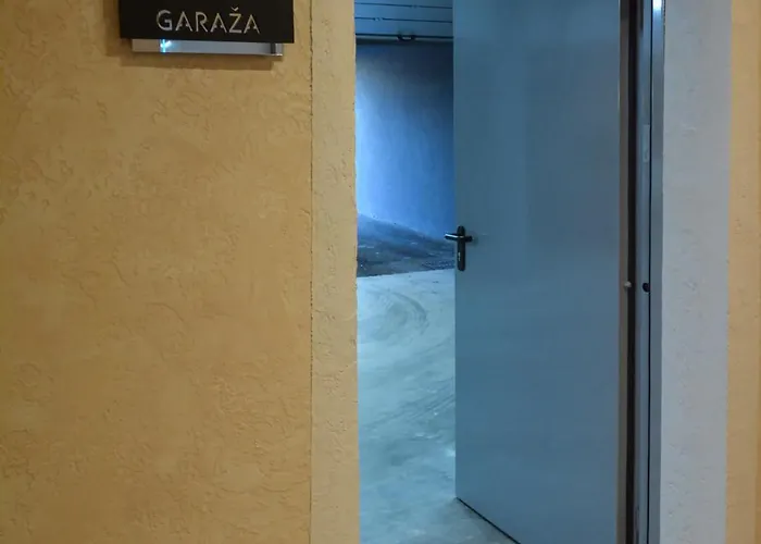 アパート Everest ヴルドニーク